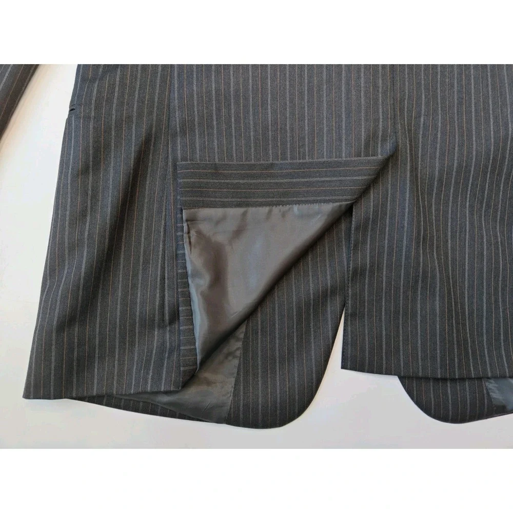 Jos A Bank Mens Wool Sports Coat 46R Charcoal Brown Stripe 2 Button W605